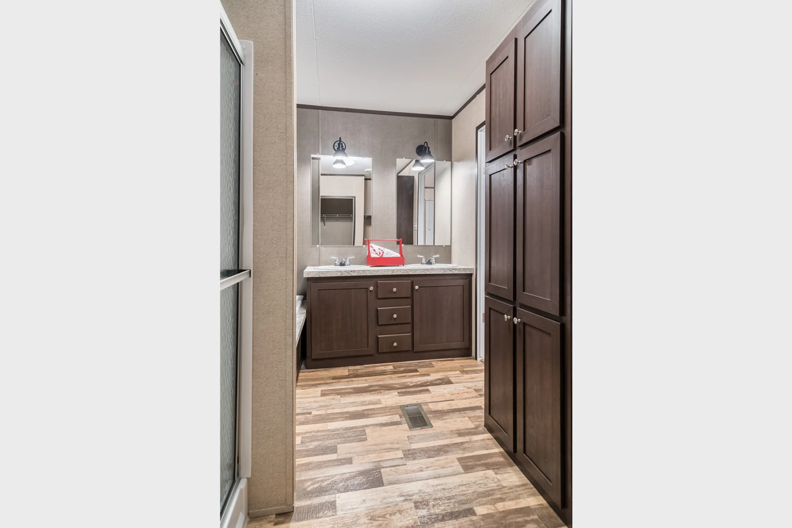 The Santiago interior 6